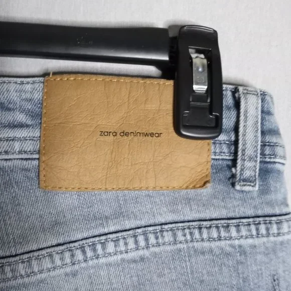 ZARA Women's Skinny Mid-Rise Ripped Distressed Medium Wash Denim Jeans Size 34 - Picture 8 of 9